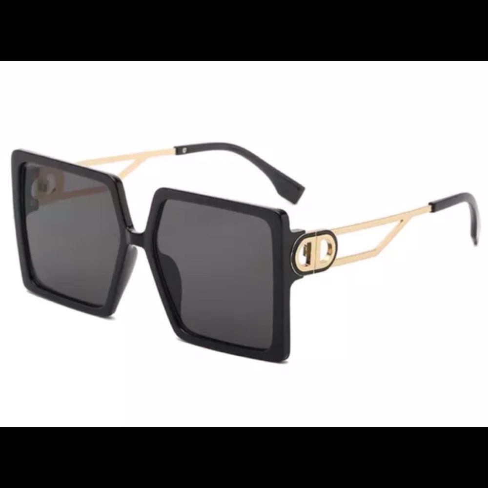 Exquisite Sunglasses Oversized 😎😎😎😎 - Picture 9 of 10